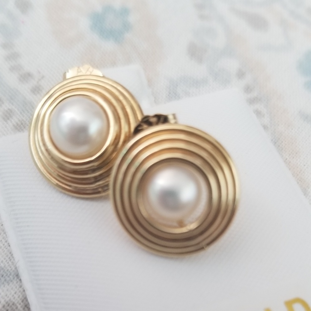 14k fresh water pearl earrings